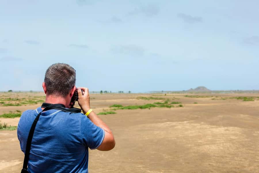 Adults Only Tour of Sal with Lobster Lunch and Salt Lake - Lobster lunch at a family-run spot, what you should expect