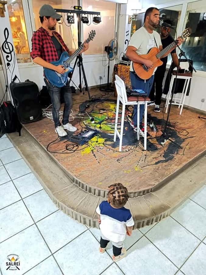 Boa Vista: African night - 9pm live music: turning dinner into a party