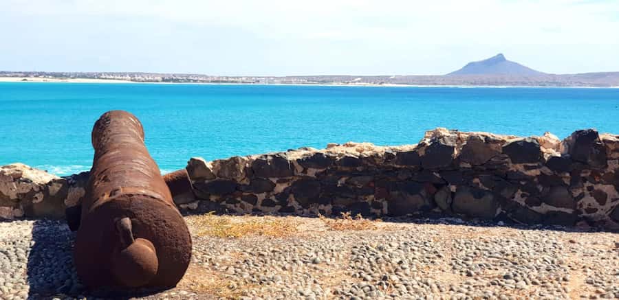 Boa Vista: Motoryacht Trip with Fishing, Snorkel, Beach BBQ - Setting Off From Sal Rei, Then to the Water