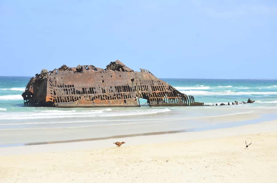 Boavista: Rabil, Shipwreck, City, Snacks & Drinks - 4x4 Tour - Colonial House of Memory and Sodade Restaurant: Snacks With a Point