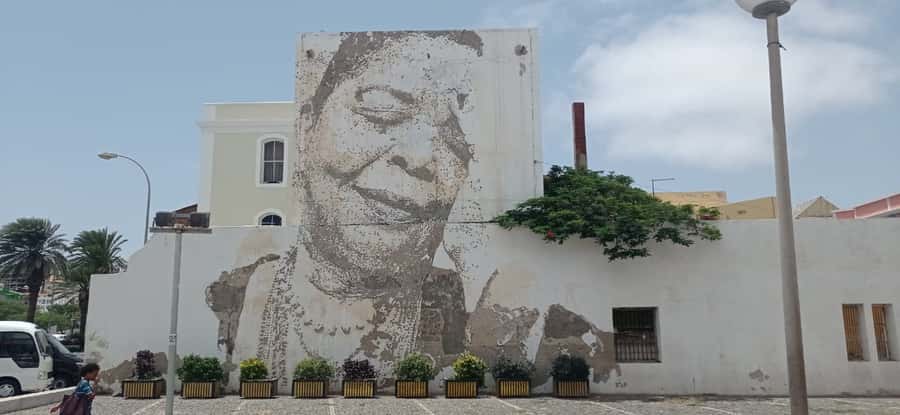 Cesária Évora: Life of a Diva - Key points worth your time