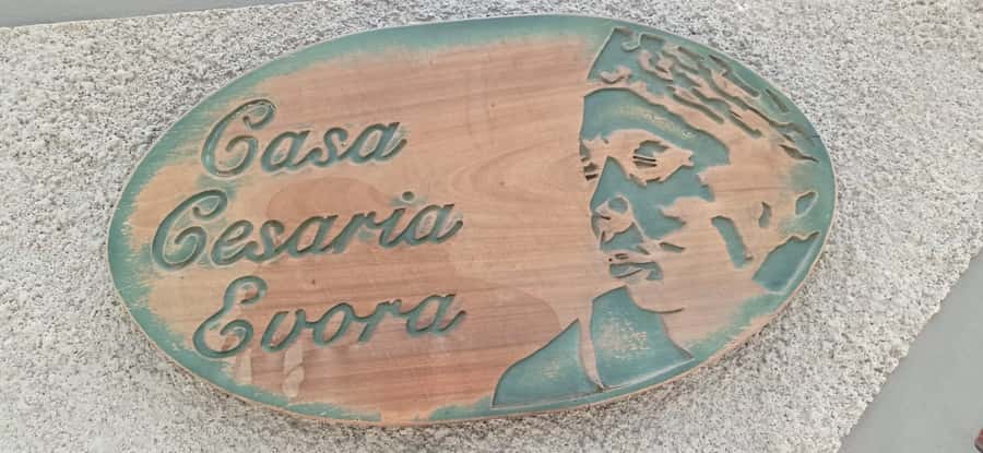 Cesária Évora: Life of a Diva - A short tour, big emotional pull: Cesária Évora in Mindelo