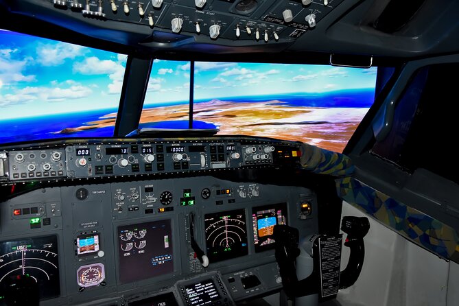 Flight Simulation Experience - A 737 Cockpit Session in Sal, Cape Verde