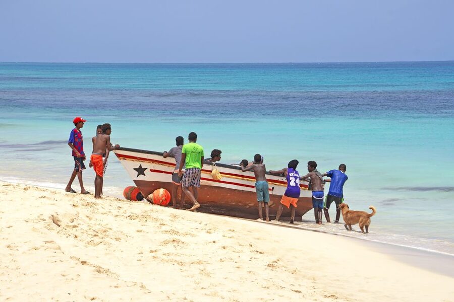 From Santa Maria: Sal Island Private Day Trip - Espargos street art, Morabeza, and the Cape Verdean woman theme