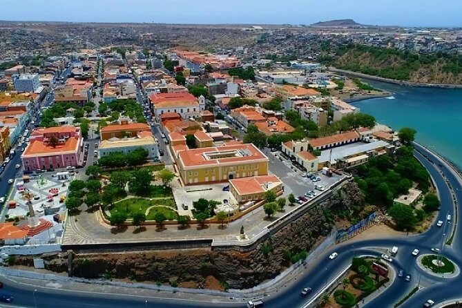 Guided city Tour Praia, Highlights tour - Meeting point and your end game at Sucupira