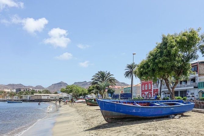Half Day Island Tour, Sao Vicente, 4h - A 4-hour loop built around views, markets, and swimming