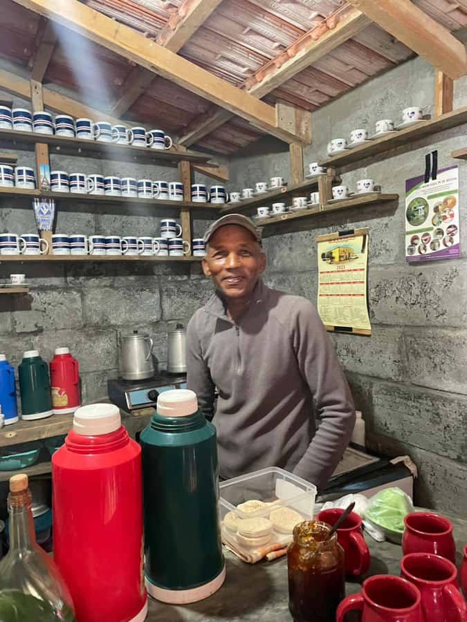 Hike Monte Verde - The tea house stop: locally grown drinks with a view