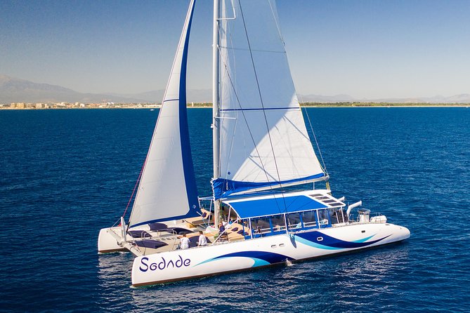 Lounge Catamaran SODADE Half-Day - Why this half-day catamaran feels like the real vacation part