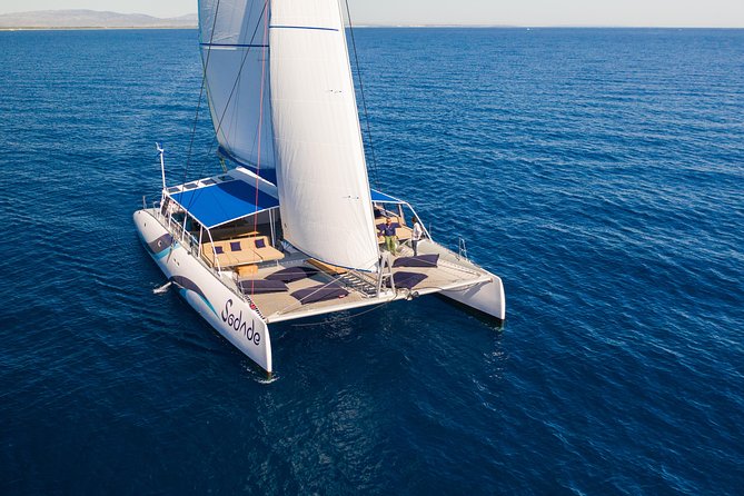 Lounge Catamaran SODADE Half-Day - The ride through Serra Negra and the turtle beach connection