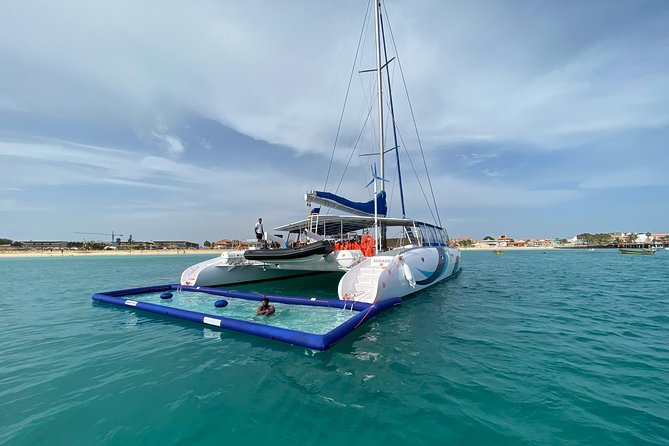 Lounge Catamaran SODADE Half-Day (Adults Only) - Entertainment on board: the secret ingredient
