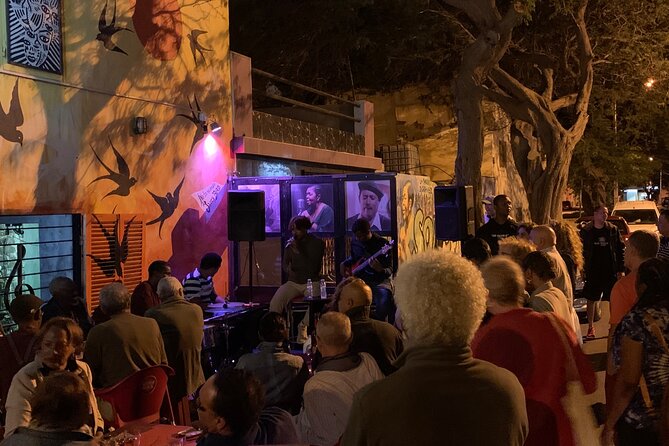 Mindelo by Night walking tour - Where the tour starts: Le Metalo, the musical meeting point