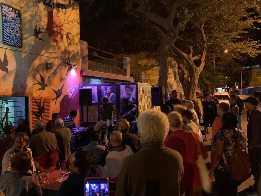 Mindelo Cultural: city tour "Mindelo by Night" - Walking the marina to bars and restaurants with live music