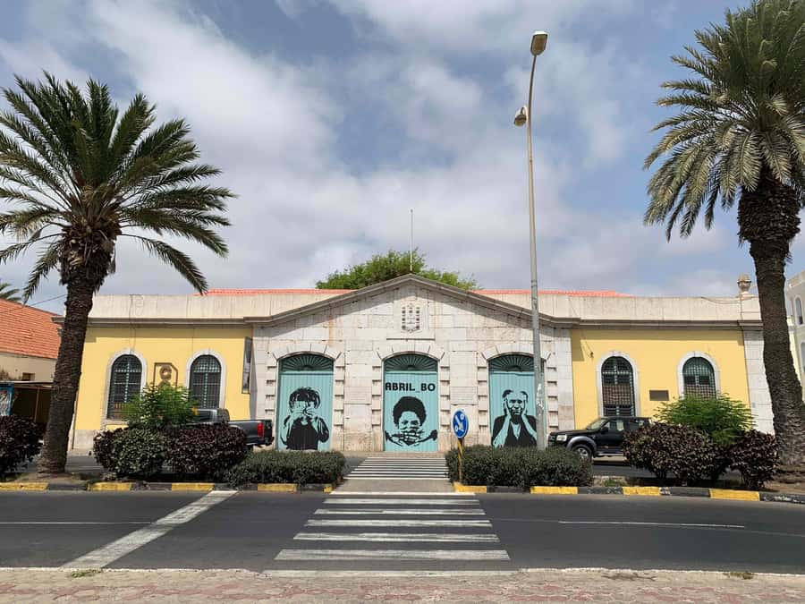 Mindelo Cultural: city tour with live music and dance class - Césaria Évora and Praça Estrela: Why These Stops Matter