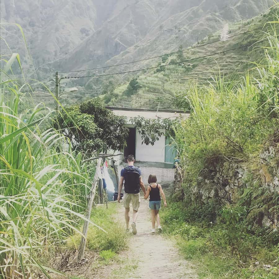 Paúl hike, the green garden - Getting there smoothly, then stepping into village life