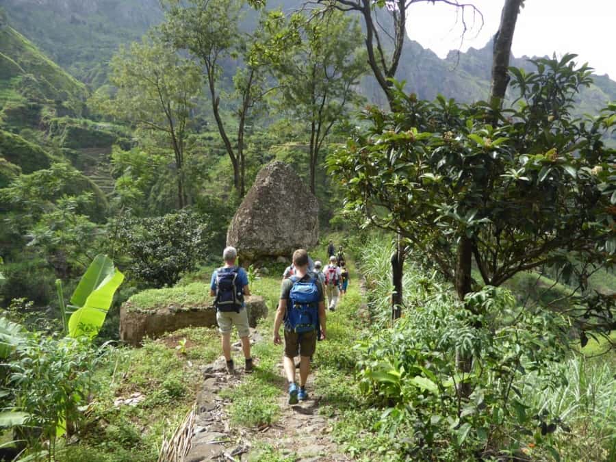 Paúl hike, the green garden - The hike math: 5 km, 350 m up, 600 m down