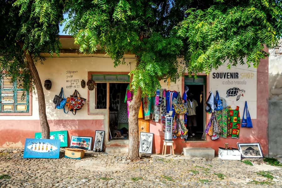 Postcards of Boa Vista 4x4 Tour with Shipwreck & Local Lunch - Who this tour is best for