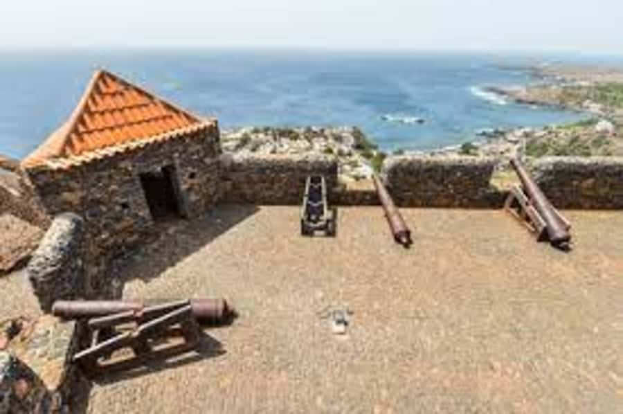 Praia & Cidade Velha: Guided City Tour - The guide is the difference, especially on a short tour