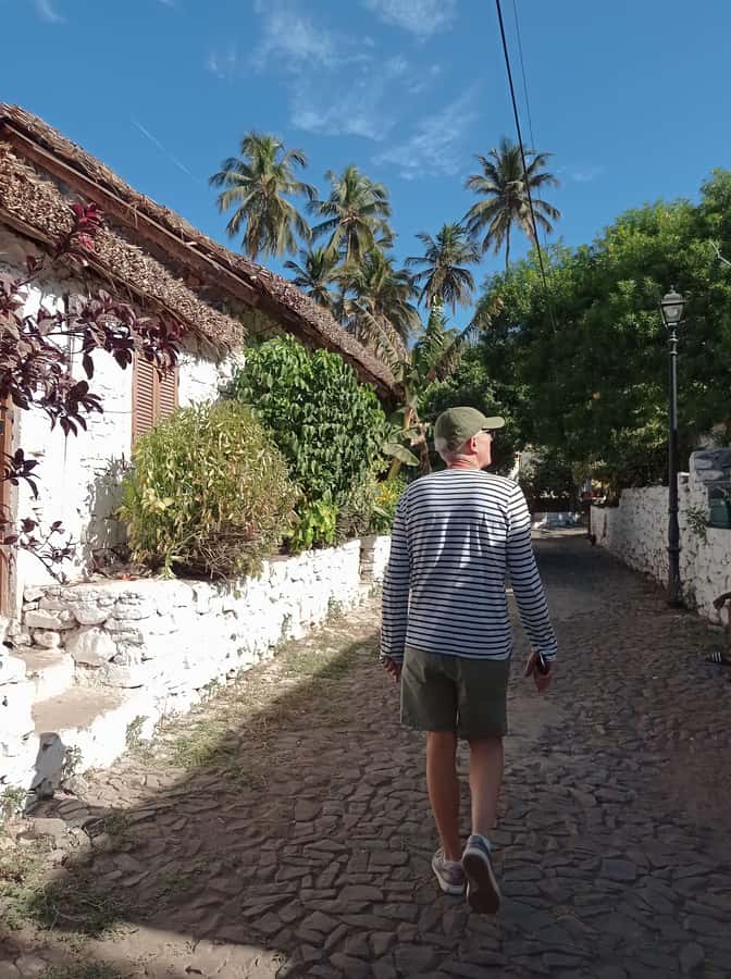 Praia: Plateau and Cidade Velha Guided Tour - A 4-hour mix of Praia street life and UNESCO Cidade Velha