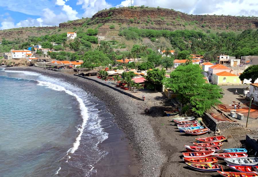 Praia: Santiago Island Natural Park & Resistance Museum Tour - São Filipe Fortress and the walking tour style: what you’re really buying