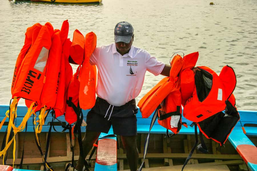 Sal: All-Inclusive Half-Day Lounge Catamaran Cruise - Fishing With the Crew: A Hands-On Moment