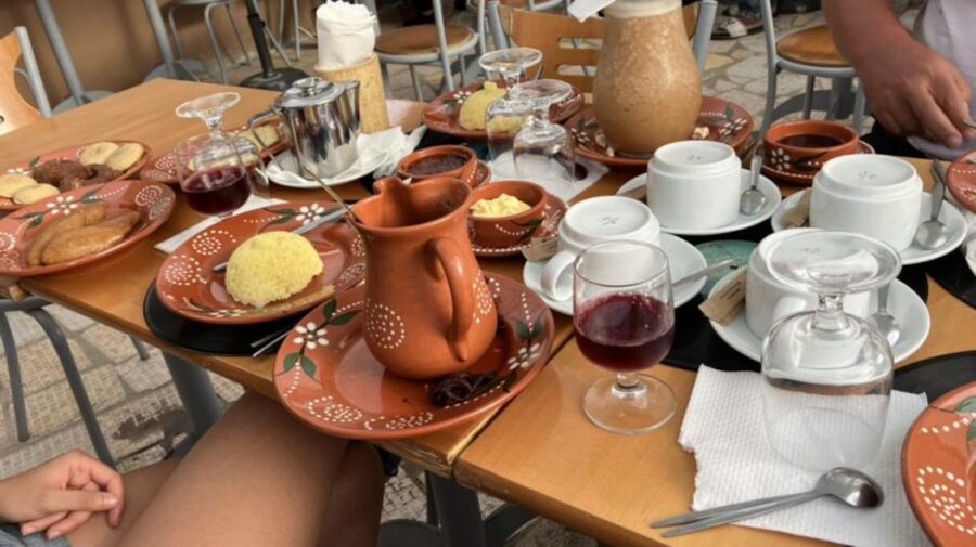 Sal island: Santa Maria city tour, street art and tapas - The lunch break style: Cape Verde tapas and local drinks