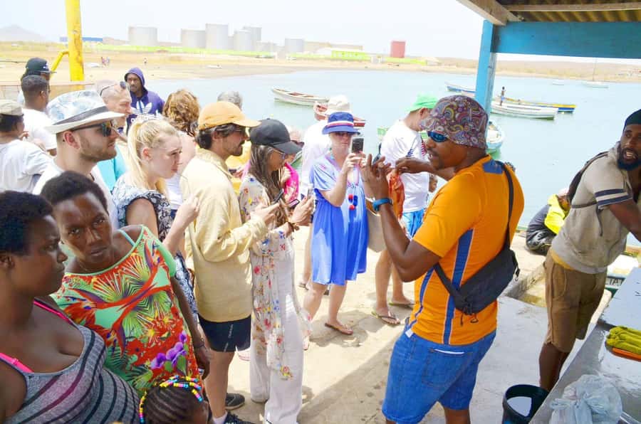 Sal Island tour: Blue Eye, Salt Lake, Sharks w/ Local Guide - Terra Boa mirage: a short stop that actually feels like science