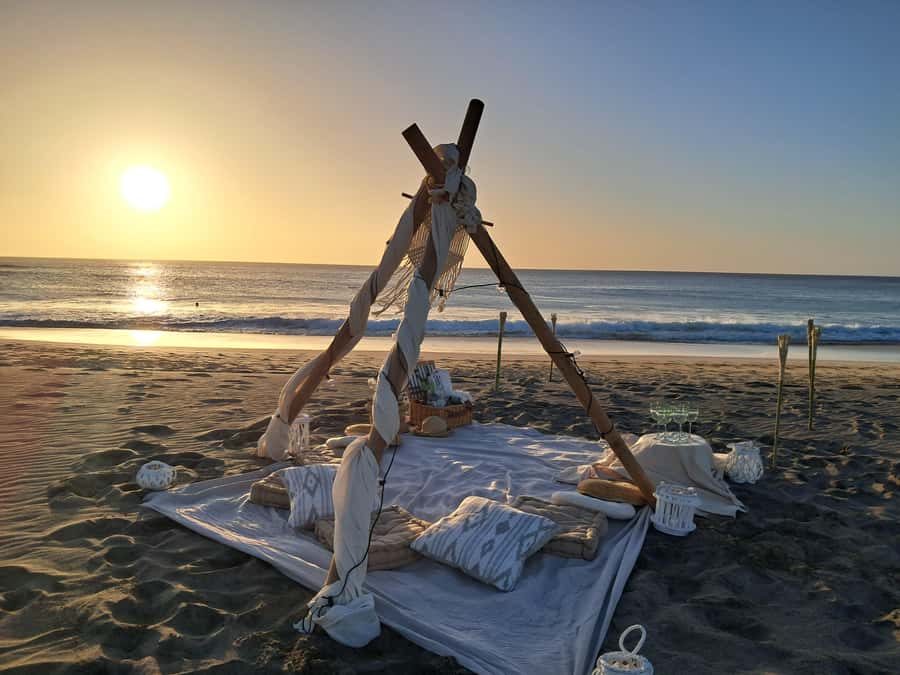 Sal: Romantic Sunset Escape with Wine and Roundtrip Transfer - The Group Size and Privacy Angle: Intimate Without Feeling Stiff