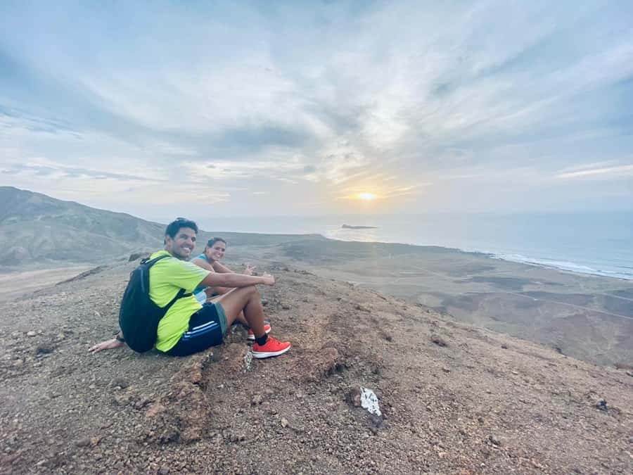 Santa Maria: Guided Coastal Hike & Monte Leão Sunset - Getting started at Ponta Preta Beach