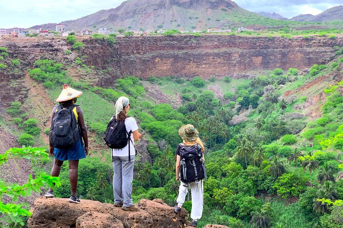 Santiago Island: 4-Hour Calabaceira Valley Hike & Guided Tour to Cidade Velha - Why Calabaceira and Cidade Velha is such a smart half-day