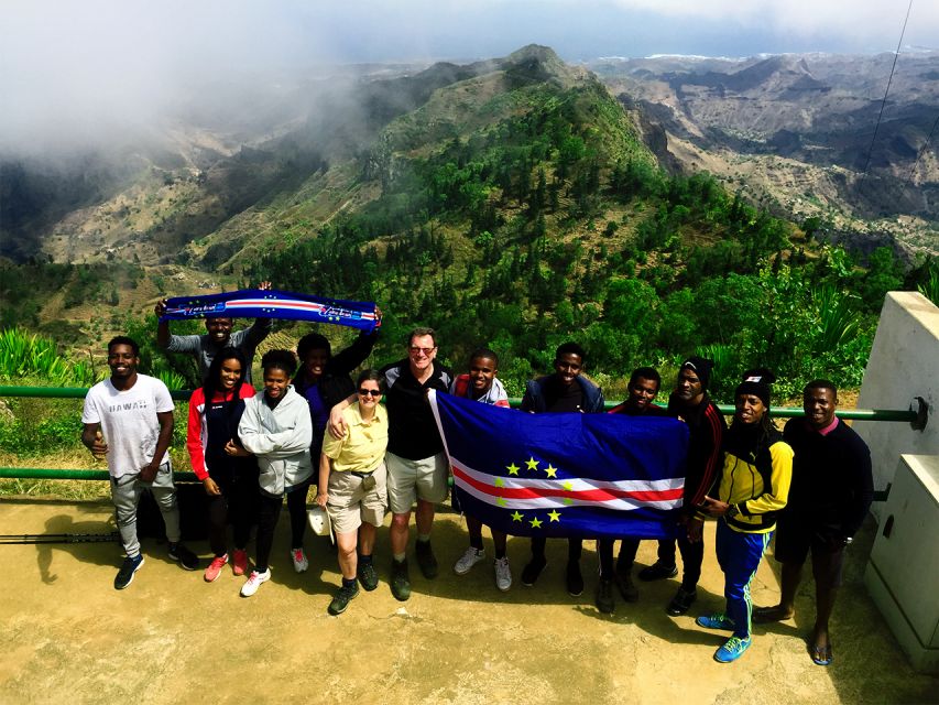 Santiago: Trek from Serra Malagueta to Rabelados Community - Picnic in the forest: a planned break that changes the whole mood