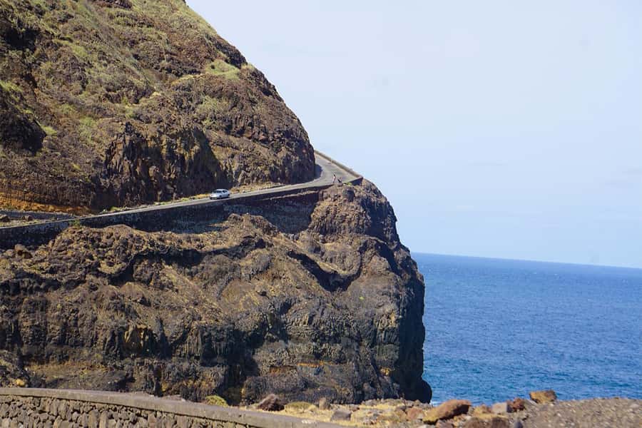 Santo Antão: Ponta do Sol & Fontainhas Guided Trip with Hike - Praia das Aranhas: black sand, turtle time, and a real break
