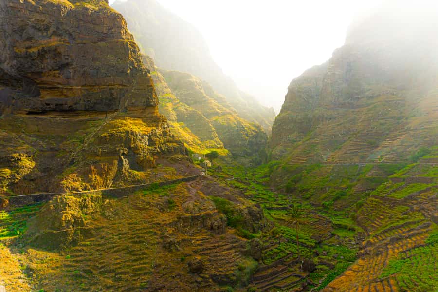 Santo Antão: Ponta do Sol & Fontainhas Guided Trip with Hike - The coastal hike to Cruzinha: what it feels like in practice