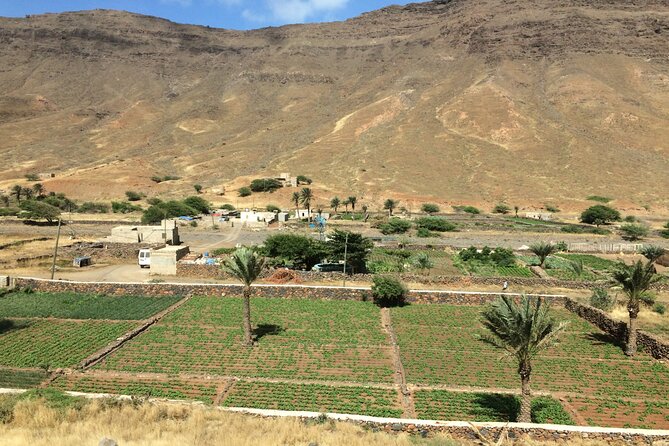 São Vicente: Half day, Beaches, Villages, Monte Verde - Calhau Oasis Valley: Farming by Hand and Vulcao Viana
