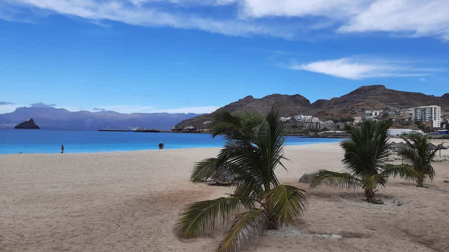 São Vicente: Markets, Beaches and Natural Park Tour - Mindelo City Center Walking Tour And The African Market