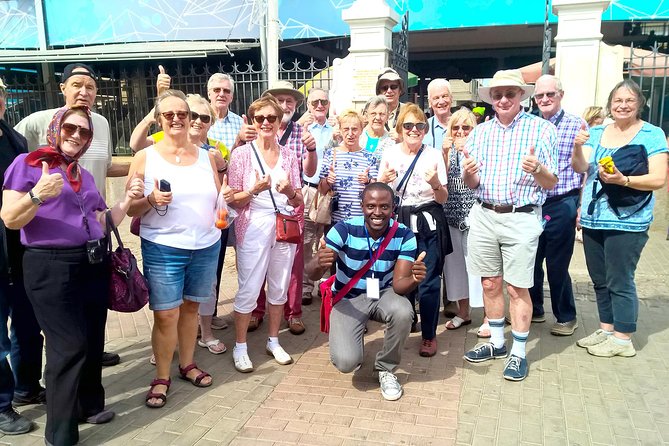 Shore Excursion: 3-Hour Guided Historic Tour of Praia & Cidade Velha - Banana Street and the walking rhythm through old town