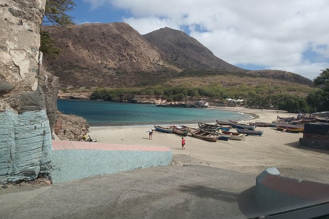 Tarrafal to the Airport. - Drop-Off Choice: Praia Airport vs Praia Port